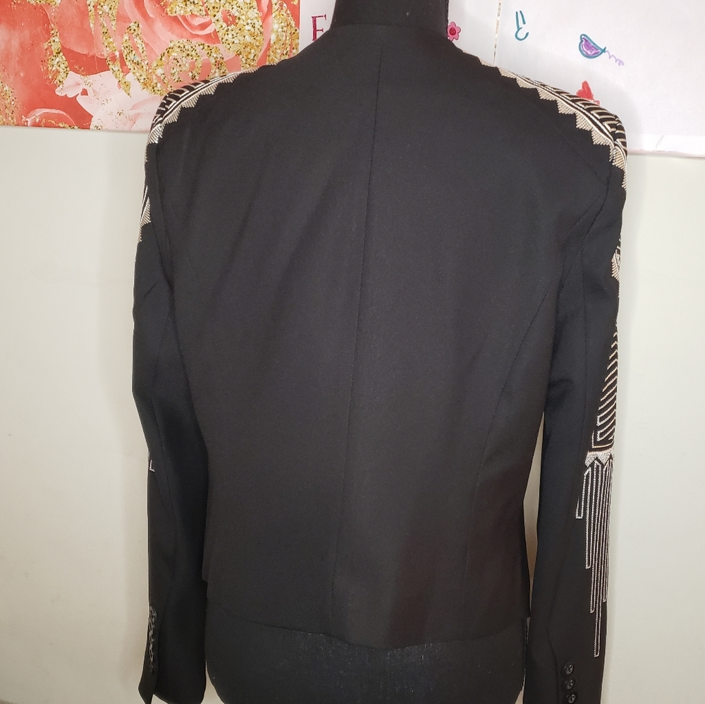 Women's Jacket - Picture 3 of 4